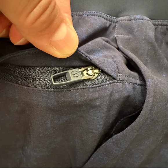 Lululemon Navy Multi T.H.E. Short 7” Linerless - Picture 8 of 11